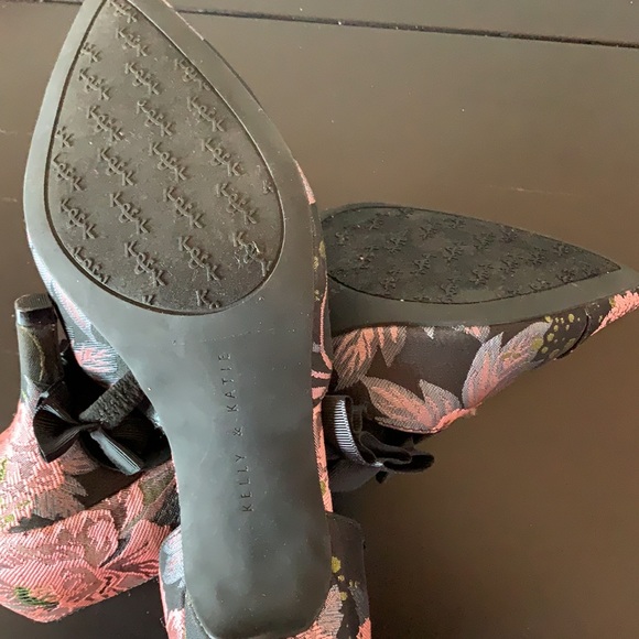 Kelly & Katie Floral Onirella pumps - Picture 6 of 6